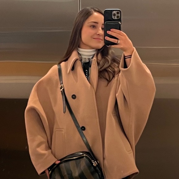 Meet your Posher, Isabel - Picture 1 of 1